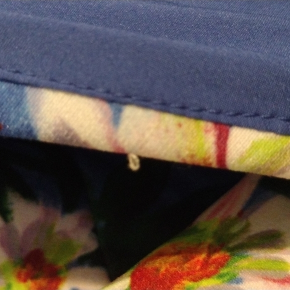 Alexia Admor Blue Floral Painted Daisy Ruffle Sleeve Wrap Dress 8 Some Damage - Picture 9 of 9